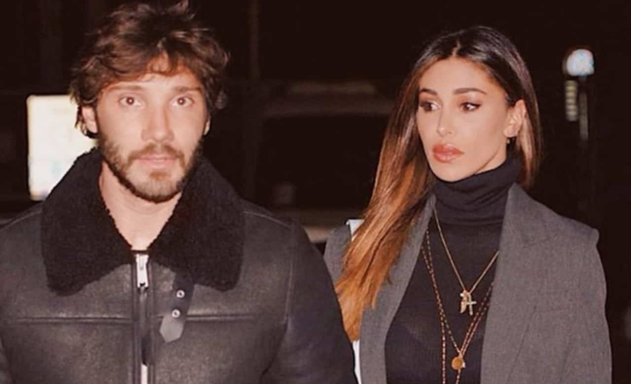 Belen Rodriguez In Dolce Attesa Mostra Il Suo Pancino 3221