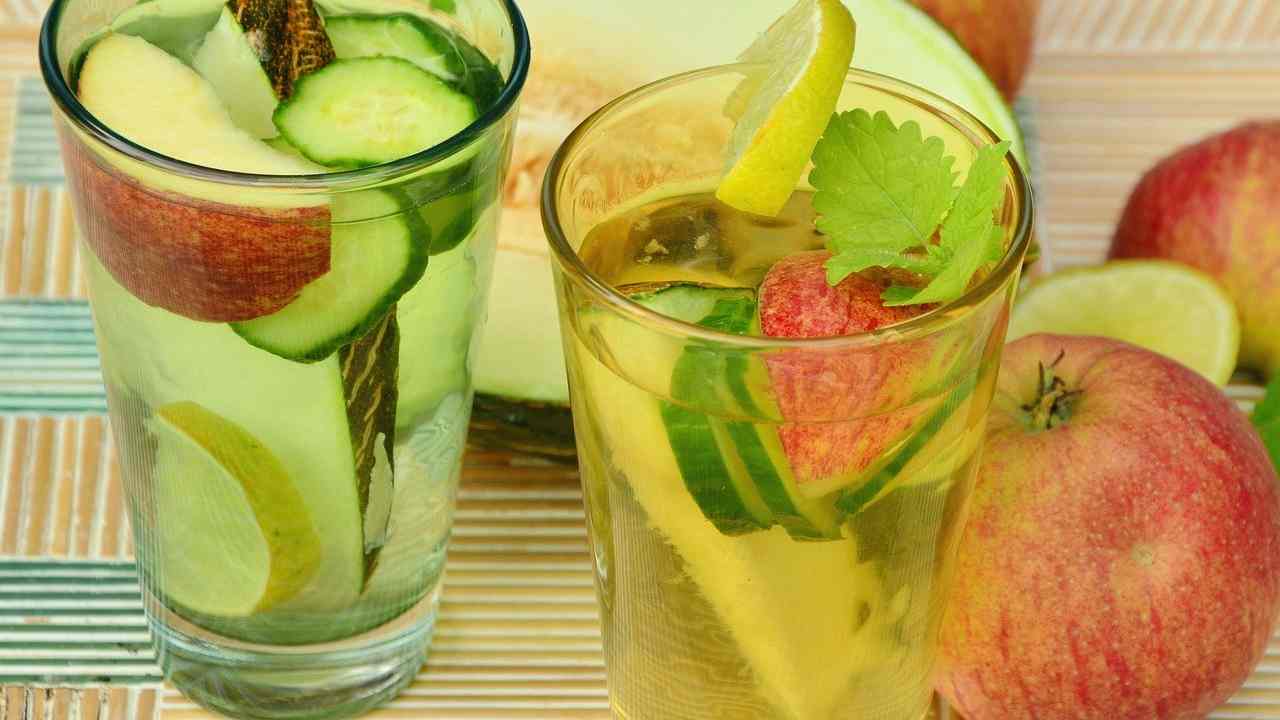 Acqua detox, così facile da preparare anche a casa