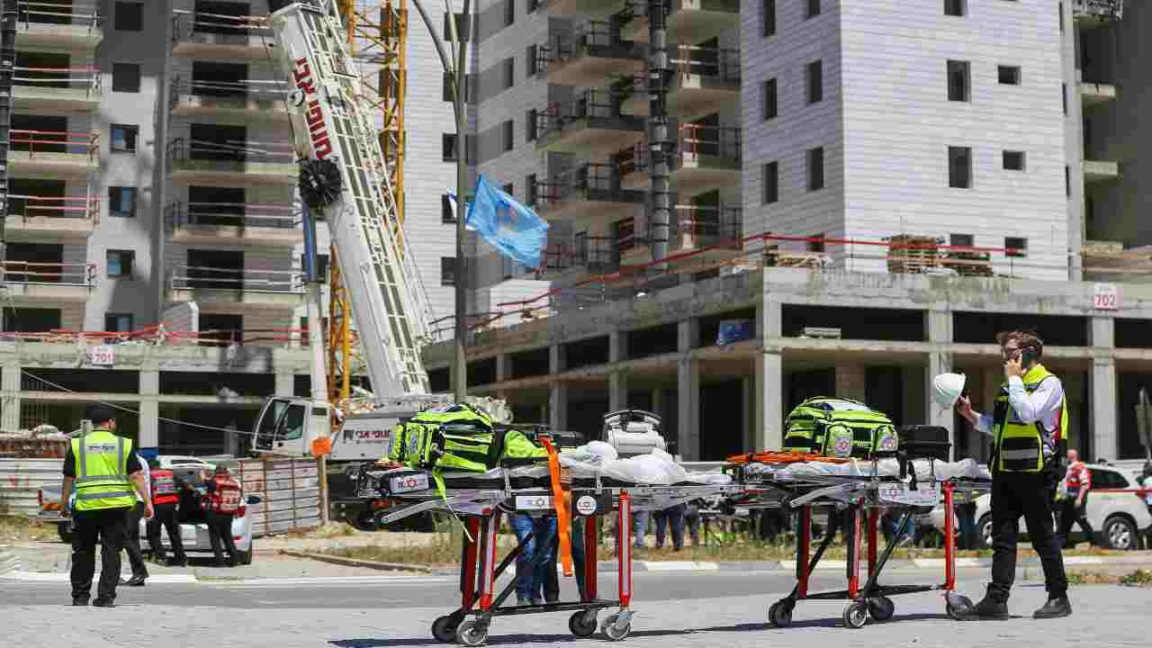 Tragedia Sul Lavoro | Due Operai Cadono Da 20 Metri | Entrambi Morti