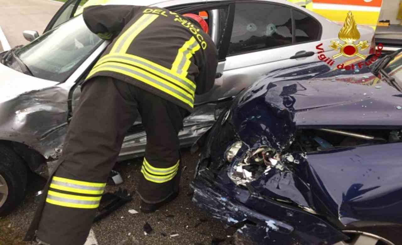 Schianto Frontale Tra Due Auto, Quattro Feriti In Ospedale