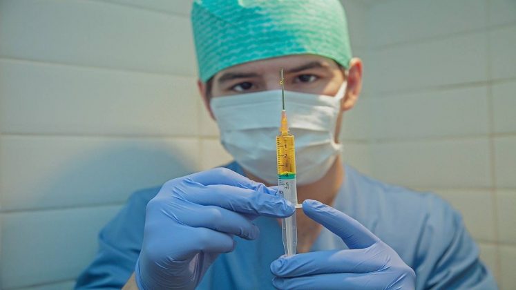 Regione Lombardia- l'accusa per la discriminazioni sui vaccini