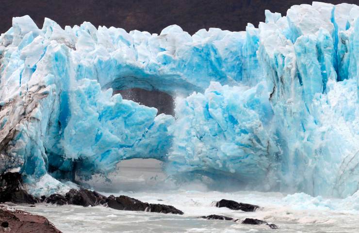 crolla ghiacciaio Himalaya