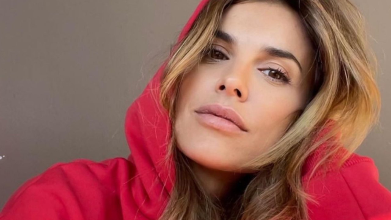 Elisabetta Canalis Lingerie - Elisabetta Canalis felice: arriva l'oggetto che risolverÃ  parecchi problemi