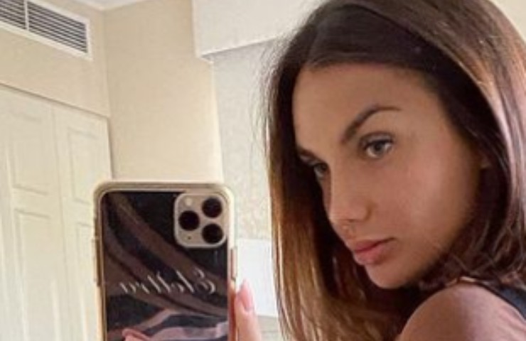 Elettra Lamborghini è di una sensualità disarmante