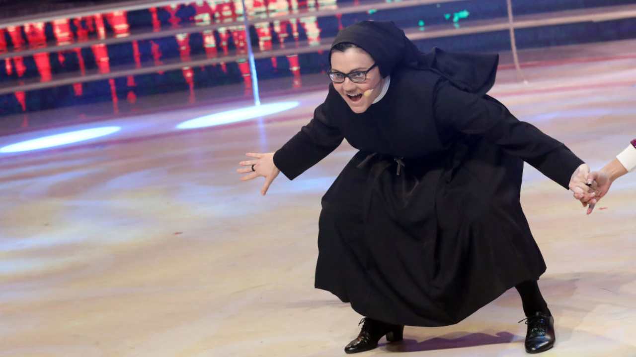 Suor Cristina, retroscena shock: beccata con lui, la FOTO fa il giro del web