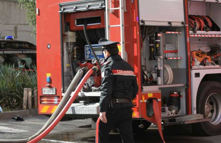 Aprilia incendio villetta morti padre figlio