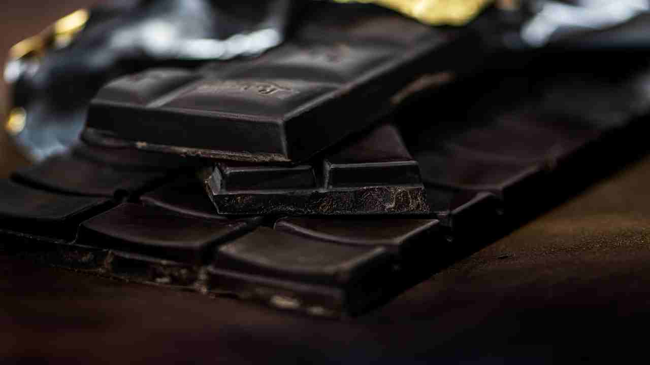 Benessere A Tavola Benefici E Proprietà Del Cioccolato Fondente 100