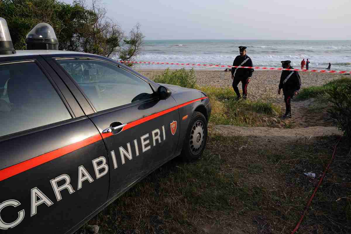 Ardea donna trovata morta mare