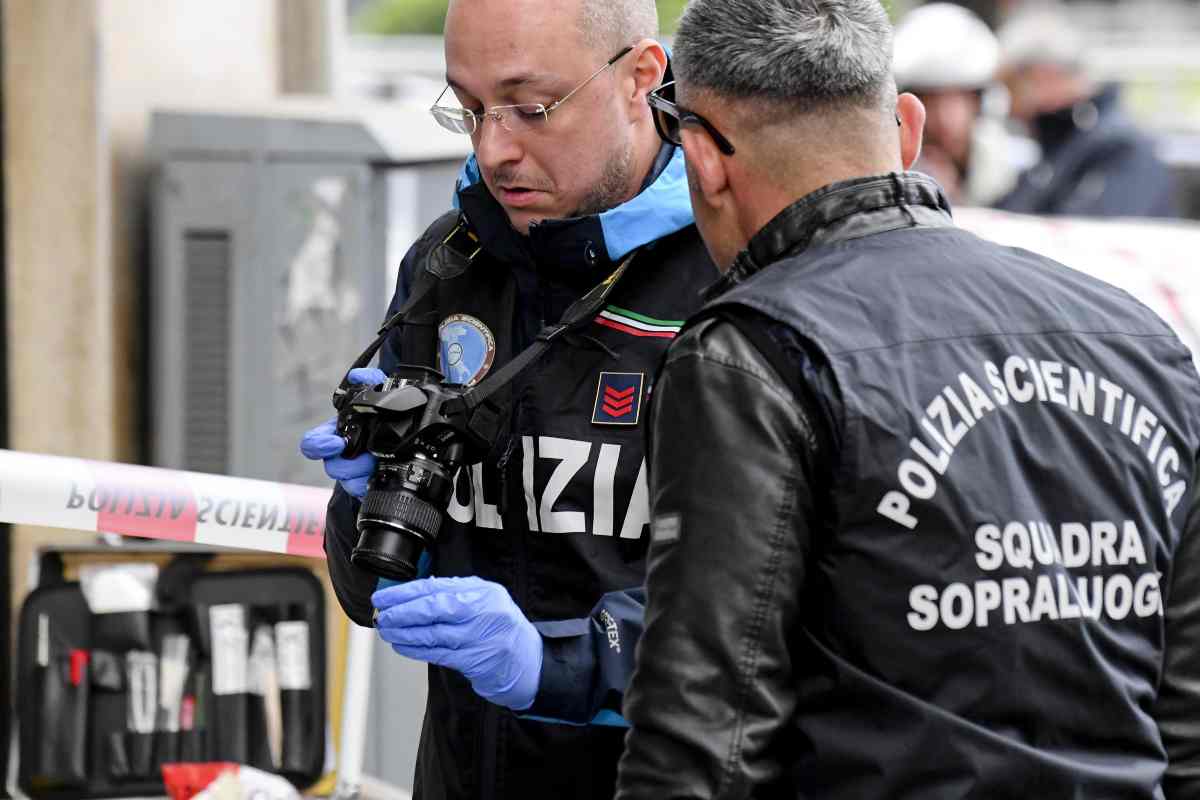 Napoli madre figlio morti casa